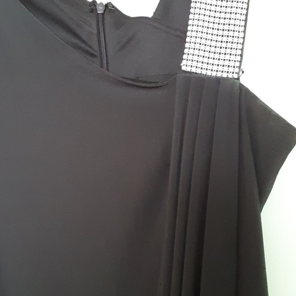 Beautiful Elegant Dress - Picture 5 of 8